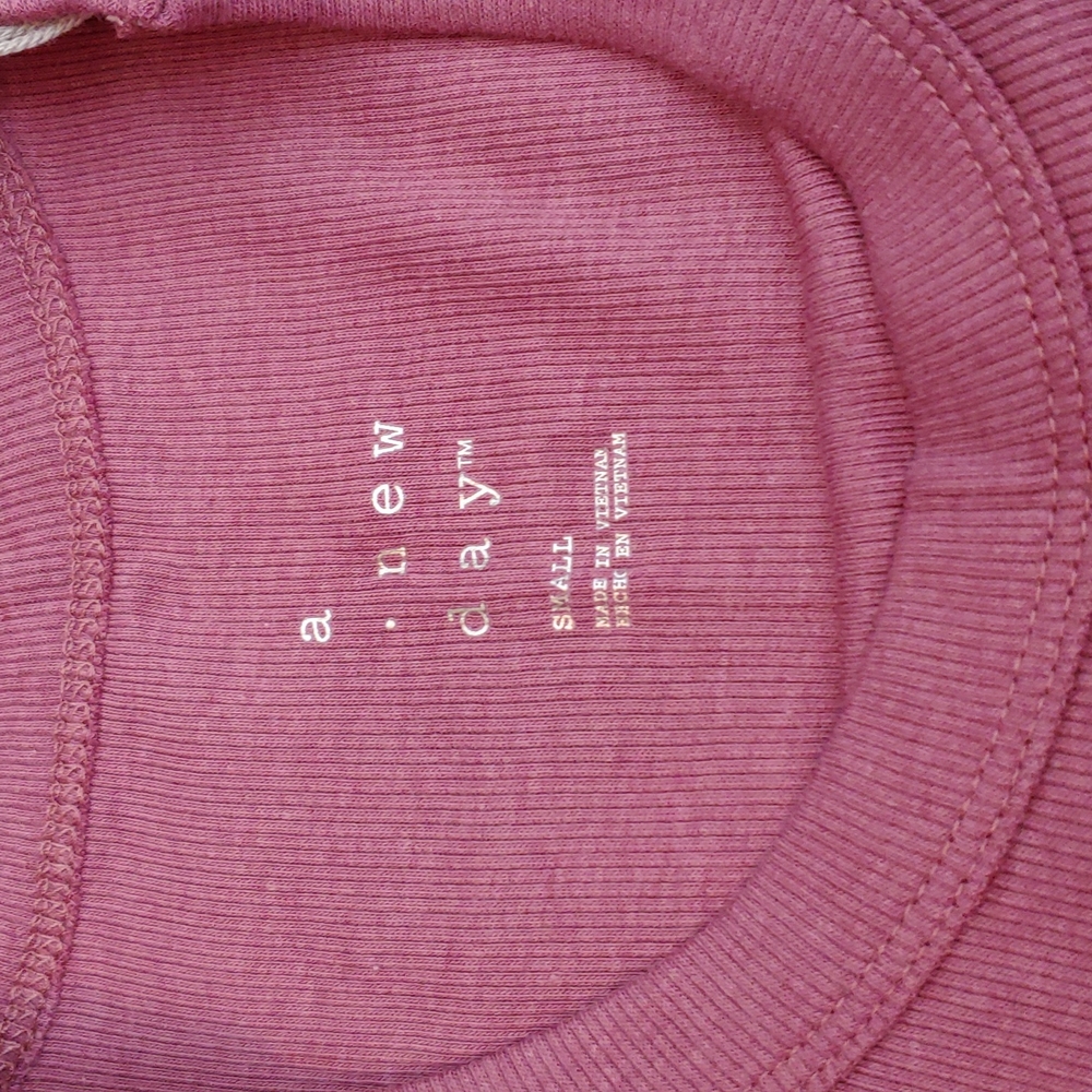 🏵a new day purple high neck tank size small - Picture 6 of 6